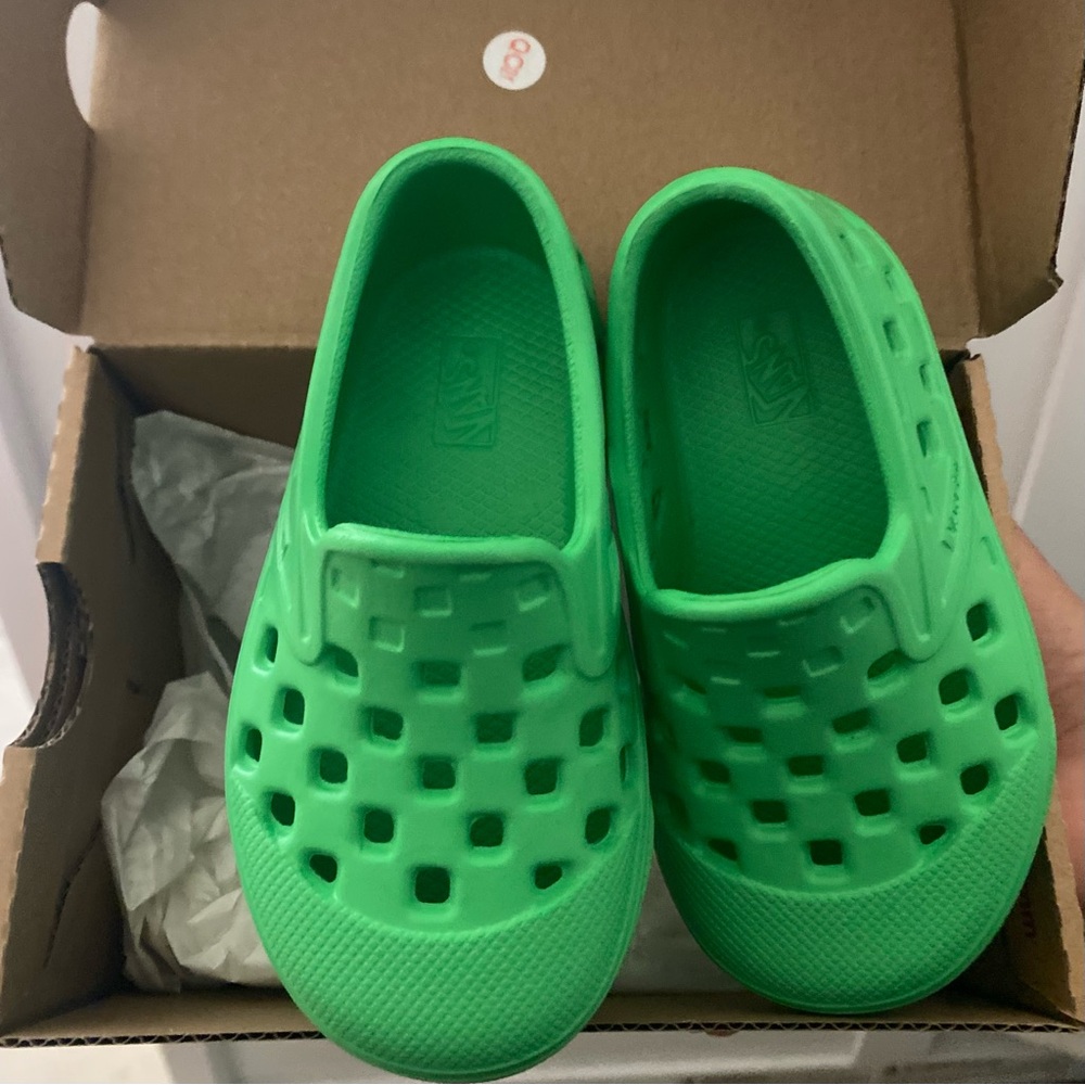 Vans Toddler MTE Slip-On TRK Shoes - Picture 2 of 5